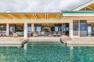 Waterfall House - Hawaii