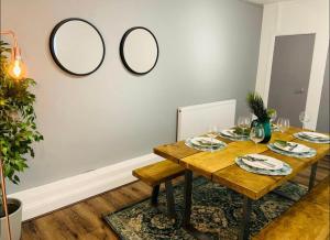 4 Bed Executive Style House - Near City Centre