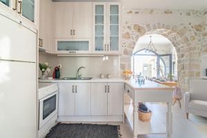 Stonehouse South Crete