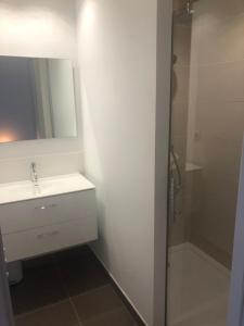 Appartements Appartement les pieds dans l'eau 3 Chambres - Propriano - Corse : photos des chambres