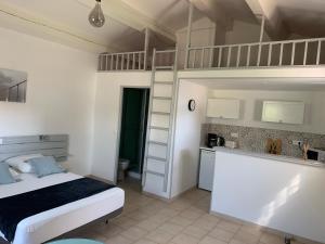 LAPARTE - Studio Les AMANDIERS