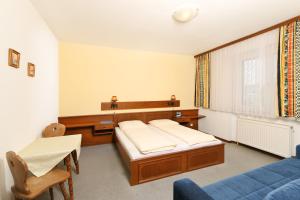 Triple Room room in Gasthof-Pension Wein