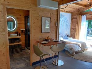 Chalets Chalet, bain nordique (spa) dans le triangle noir : photos des chambres