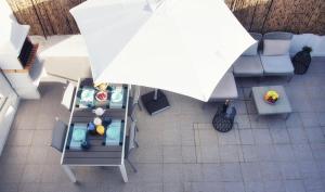 Central Olhão Home - Private Spacious Sunlit Patio