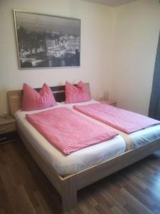 Zentral gelegene, sehr ruhige und helle Wohnung