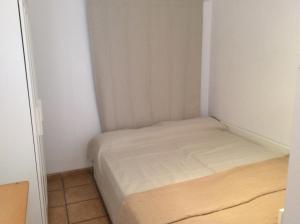 Estudio cerca del mar con terraza