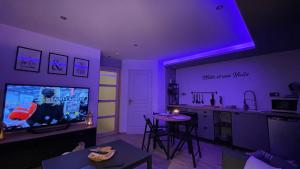 Mille et une nuit, appartement classé 3 étoiles en RDC avec exterieur et parking