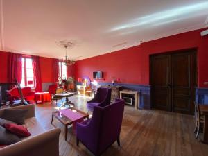 B&B / Chambres d'hotes Demeure Saint Louis Historic manor, City 700m, parking,A C,Clim,WIFI, heated pool, city view : photos des chambres