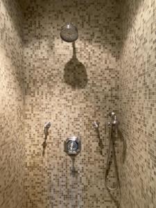B&B / Chambres d'hotes Demeure Saint Louis Historic manor, City 700m, parking,A C,Clim,WIFI, heated pool, city view : photos des chambres