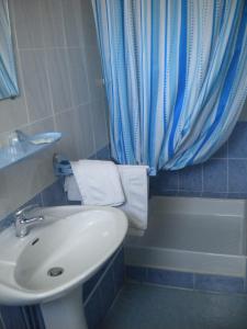 Hotels Hotel L'Acropole : photos des chambres