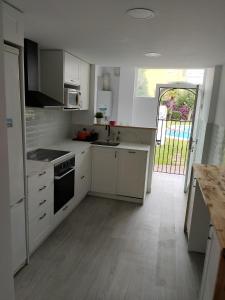 3 Bedroom apartment with private garden next to the beach La Siesta