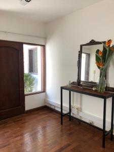 Departamento zona residencial CON PILETA