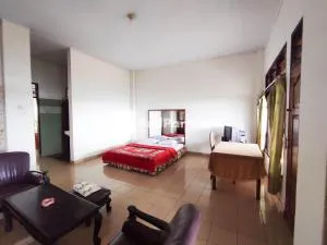 Hotel Makatembo Tomohon Mitra RedDoorz - Pineleng