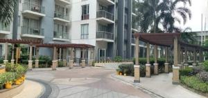 One Palm Tree Villas NAIA TERMINAL 3