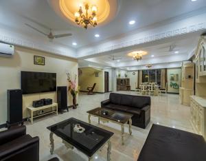 SaffronStays Anugraha 4BHK Private Pool villa in Lonavala, near Wet n Joy