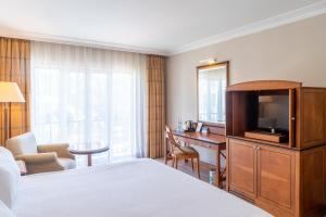 Senior Suite room in IC Hotels Airport