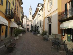 POETI&MISùLTIN. POESIA E VACANZA SUL LAGO