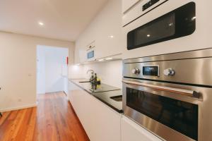 Azores Inn - Family Suites