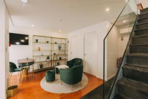 Azores Inn - Family Suites