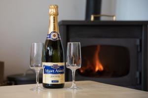 Rose Barn - Adorable country home with private pool