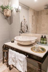 Hotels Domaine Rabiega - Vineyard and Boutique hotel : Petite Chambre Double