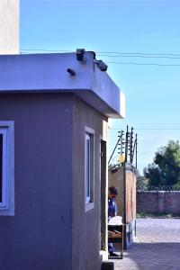 Essys Furnished Homes Nakuru with pool & GYM