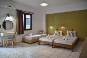 Superior Quadruple Studio room in Iraklis Apartments