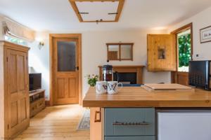 Pheasants Lodge by Bloom Stays