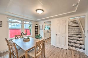 2-Acre Farmhouse in Redmond w Deck & Grill!