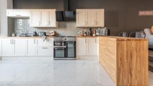 Tŷ Hapus Newport - Luxury 4 Bedroom Home