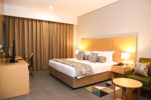 Ayla Ibri Hotel & Mall