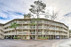Hilton Head Island Condo with Ocean Views!