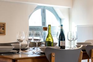 LEscapade - Parking Gratuit - WIFI - Climatisation - Proche Cité - Tout Equipée