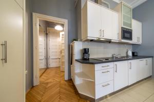 Elisabeth Apartment on Váci Street