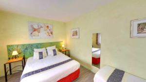 Hotels Hotel du Mas : photos des chambres