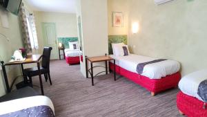 Hotels Hotel du Mas : photos des chambres