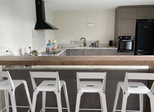 Maisons de vacances Chez la Rose luxueuse cottage avec jacuzzi : photos des chambres