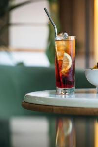 Hotels Hotel Le Cafe de Paris : photos des chambres
