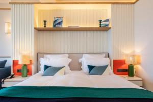 Hotels Hotel Le Cafe de Paris : photos des chambres