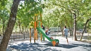 Campings Camping Rives du Lac de Sainte Croix : photos des chambres