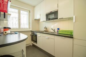 Viktoria B43 by Arosa Holiday