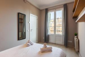 Key BCN Apartment 3o2a 8p 4h