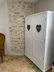 Appartements La tour 2: Appart neuf au coeur de la petite venise : photos des chambres