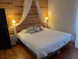 Hotels L'hostellerie de Sevremont : photos des chambres