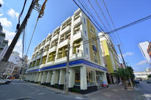 Kariyushi LCH. Izumizaki Kencho Mae