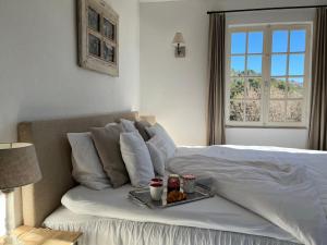 Villas Holiday Home Villa St Arnoux : photos des chambres