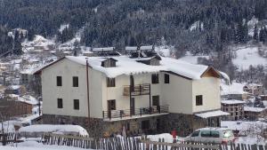 Roza Mountain View Guesthouse