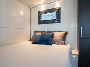 Waterlodge in Kamperland by Veerse Meer