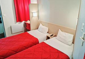 Hotels Premiere Classe Honfleur : photos des chambres