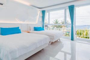 Phòng Giường Đôi Nhìn Ra Biển (Double Room with Sea View)